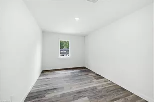 4147 2nd St NE, Hickory, NC 28601 - Photo 17