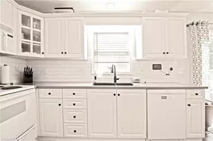 4103 Tahoe Ct, High Point, NC 27265 - Photo 11