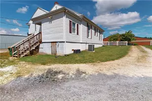 317 W Atkins St, Dobson, NC 27017 - Photo 3
