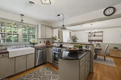 502 Hunter Street, Madison, NC 27025 - Photo 15