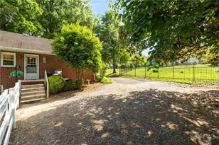 502 Hunter St, Madison, NC 27025 - Photo 31