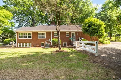 502 W Hunter Street, Madison, NC 27025 - Photo 3