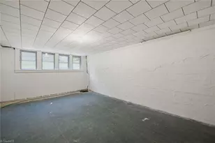 502 Hunter St, Madison, NC 27025 - Photo 27