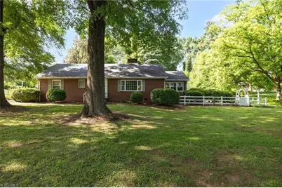 502 W Hunter Street, Madison, NC 27025 - Photo 5