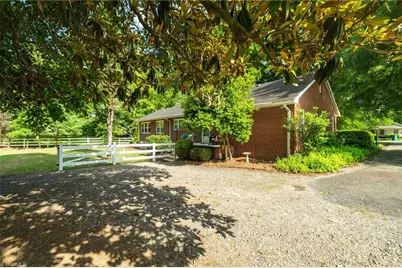 502 Hunter Street, Madison, NC 27025 - Photo 33