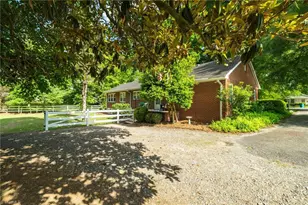 502 Hunter St, Madison, NC 27025 - Photo 33