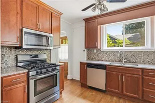 2501 Walker Ave, Greensboro, NC 27403 - Photo 11