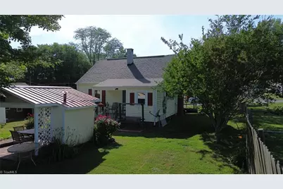 153 Green Street, Mount Airy, NC 27030 - Photo 7