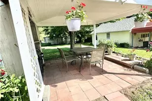 153 Green St, Mount Airy, NC 27030 - Photo 11