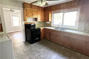 153 Green St, Mount Airy, NC 27030 - Photo 19