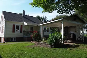 153 Green St, Mount Airy, NC 27030 - Photo 3