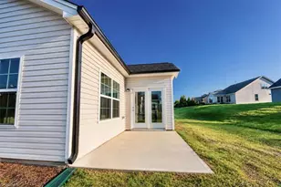 1040 Fairhaven Dr, Mebane, NC 27302 - Photo 47