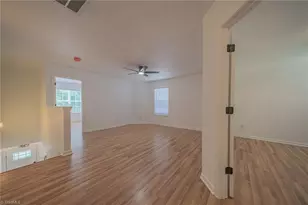 884 Jennifer Ln, High Point, NC 27265 - Photo 17