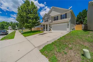 884 Jennifer Ln, High Point, NC 27265 - Photo 3