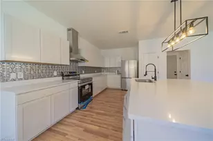 884 Jennifer Ln, High Point, NC 27265 - Photo 13
