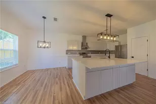 884 Jennifer Ln, High Point, NC 27265 - Photo 9