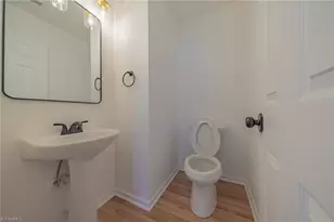884 Jennifer Ln, High Point, NC 27265 - Photo 15