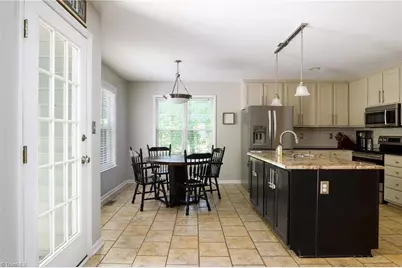 16 Country Walk Lane, Greensboro, NC 27407 - Photo 9