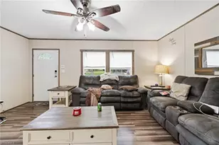 121 Sweetbriar Rd, Thomasville, NC 27360 - Photo 5