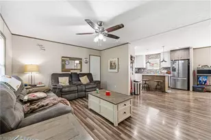 121 Sweetbriar Rd, Thomasville, NC 27360 - Photo 3
