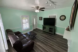 719 Maiden Ln, Mount Airy, NC 27030 - Photo 3
