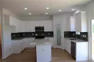 6820 Steeplegate Dr, Burlington, NC 27215 - Photo 11