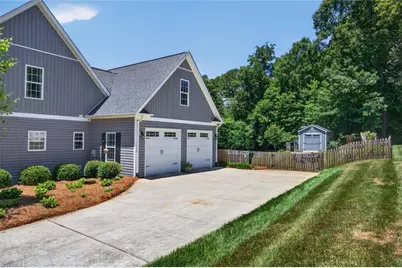 6975 Kenbridge Drive, Clemmons, NC 27012 - Photo 31