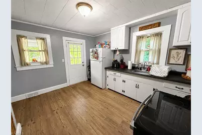 158 Wisconsin Avenue, Elkin, NC 28621 - Photo 9