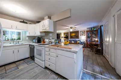 3820 Country Club Road #E, Winston-Salem, NC 27104 - Photo 13