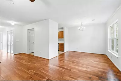 15 Meadowood Glen Way #C, Greensboro, NC 27409 - Photo 5