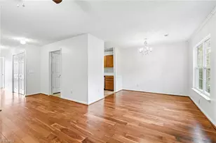 15 Meadowood Glen Way, Greensboro, NC 27409 - Photo 5