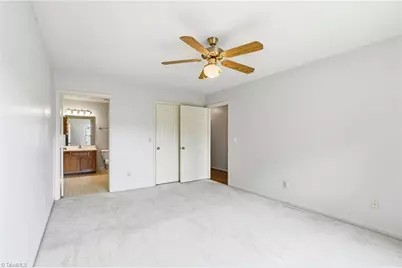15 Meadowood Glen Way #C, Greensboro, NC 27409 - Photo 15