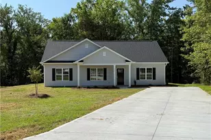 104 Meta Breeze Ln, Mocksville, NC 27028 - Photo 1