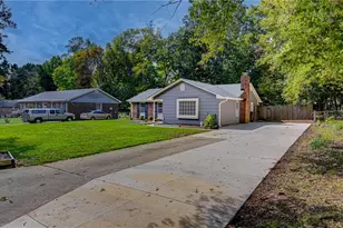 5111 Cheviot Rd, Greensboro, NC 27455 - Photo 5