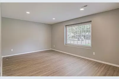 5111 Cheviot Road, Greensboro, NC 27455 - Photo 15
