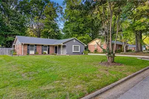 5111 Cheviot Rd, Greensboro, NC 27455 - Photo 3