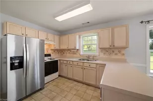 5407 Hundley Rd, Winston-Salem, NC 27106 - Photo 13