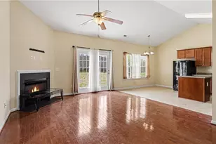 634 Meadowtop Cir, Burlington, NC 27217 - Photo 5
