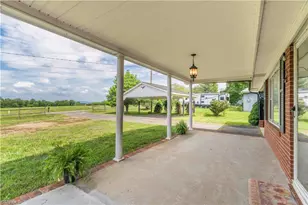 1427 Reeves Mill Rd, Mount Airy, NC 27030 - Photo 27
