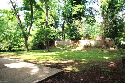 2904 Shamrock Drive, Greensboro, NC 27408 - Photo 21