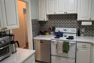 2904 Shamrock Dr, Greensboro, NC 27408 - Photo 9