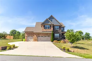 8104 Ridgeback Ct, Stokesdale, NC 27357 - Photo 3