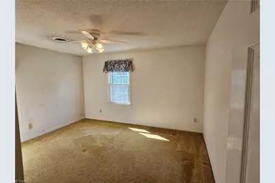 1010 Shamrock Court, High Point, NC 27265 - Photo 33
