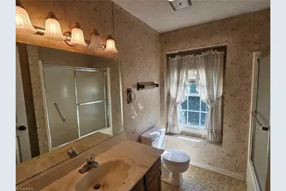 1010 Shamrock Court, High Point, NC 27265 - Photo 25