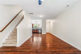 105 Sommerwall Pl, Greensboro, NC 27405 - Photo 5