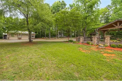 104 Willowbrook Drive, Thomasville, NC 27360 - Photo 41