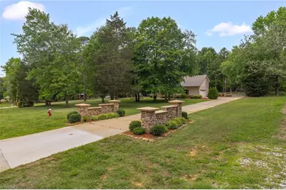 104 Willowbrook Drive, Thomasville, NC 27360 - Photo 3