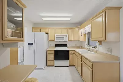 104 Willowbrook Drive, Thomasville, NC 27360 - Photo 15