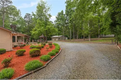 104 Willowbrook Drive, Thomasville, NC 27360 - Photo 35