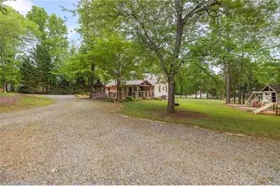 104 Willowbrook Drive, Thomasville, NC 27360 - Photo 39